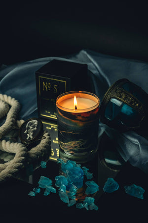 No 5 Stormy Fig Wood Wrapped Candle